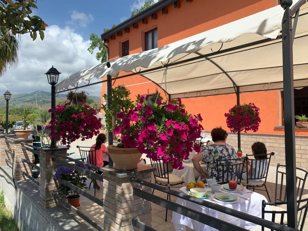 La Pomelia B&B Sofia Trappitello Zewnętrze zdjęcie